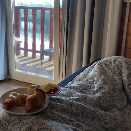 Thuiskomen, Genieten Aan Het Water Maaseik Bagian luar foto