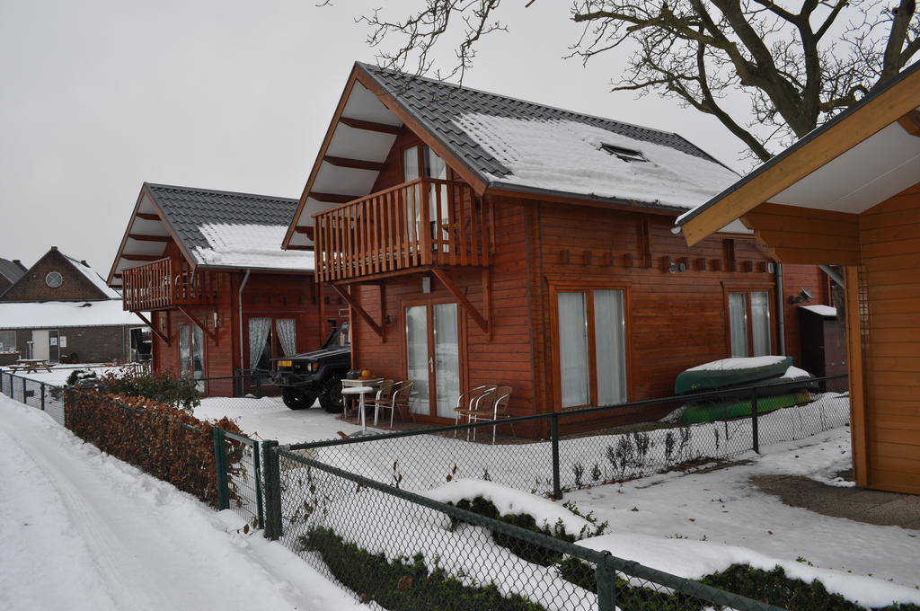 Thuiskomen, Genieten Aan Het Water Villa Maaseik Ruang foto